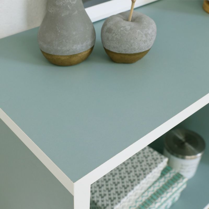 [くすみカラーのディスプレイラック]グレイッシュな色合いのくすみカラーのディスプレイラック。カラーを楽しみながら、落ち着いた大人なインテリアをつくることができます。