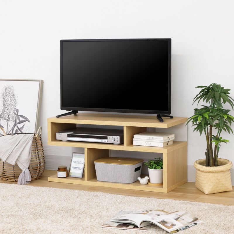 [暮らしに、“飾る”という楽しみを]S字が目を引く32V型対応のテレビ台。オープンデザインでディスプレイも楽しめます。