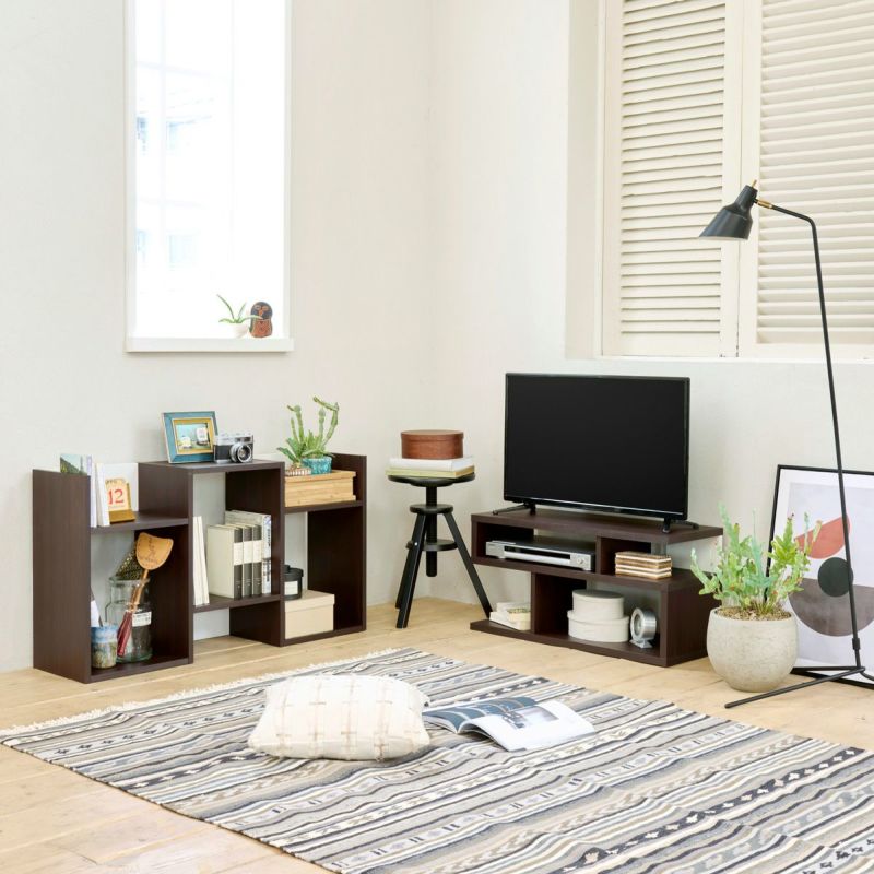 [圧迫感のないS字デザイン]S字が目を引くおしゃれなデザイン。オープンだからディスプレイも楽しみながら、圧迫感なく使えます。