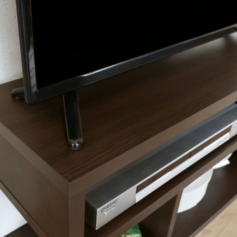[インテリアに馴染むベーシックカラー]シンプルな木目調のベーシックカラーのテレビ台。インテリアに馴染んで落ち着いたインテリアをつくることができます。