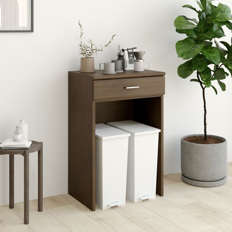 [“すっきり” 毎日を晴れやかに]モダンなインテリアにも調和する木目調のゴミ箱上ラック。キッチンを賢くきれいに、快適な空間をつくります。