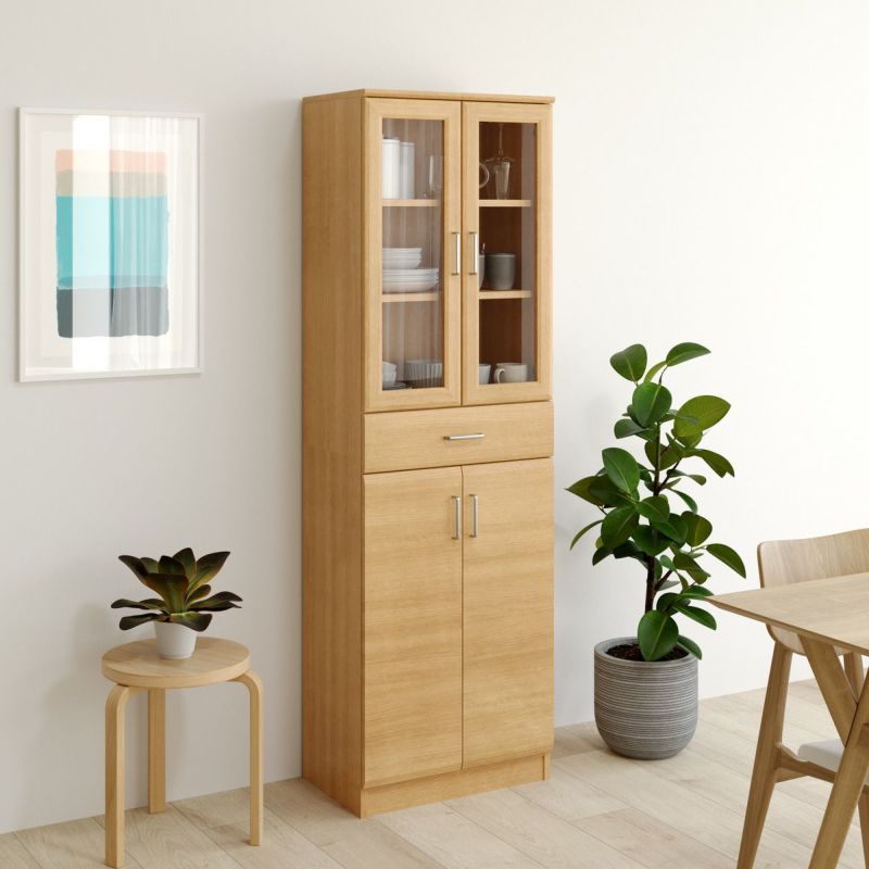 [“すっきり” 毎日を晴れやかに]インテリアにやさしく馴染む木目調の食器棚。大容量の収納力でキッチンがすっきり片づいて使いやすくなります。