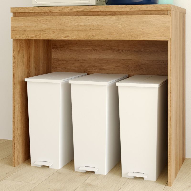 [ゴミ箱上を有効活用]下部スペースは内寸幅86.2cm、高さ72.1cmで、ゴミ箱を2つ以上並べて収納できます。デッドスペースになりがちなゴミ箱上を有効活用できます。※お使いのゴミ箱のサイズを必ずお確かめください