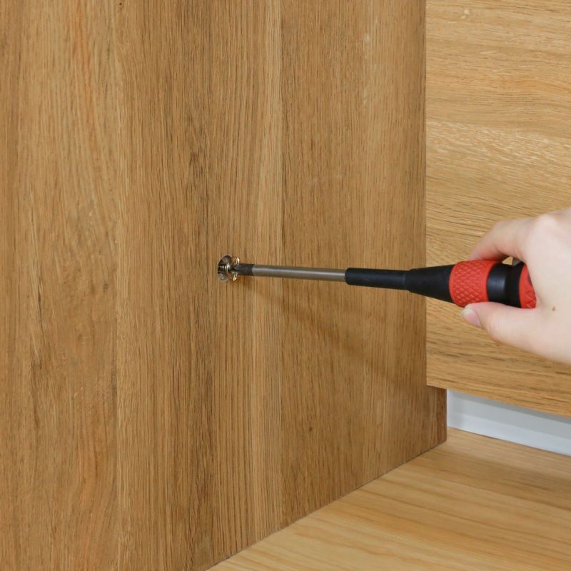 [横連結はネジでしっかり固定]複数を横に並べるときは、商品同士をネジでしっかり固定できるから安心です。