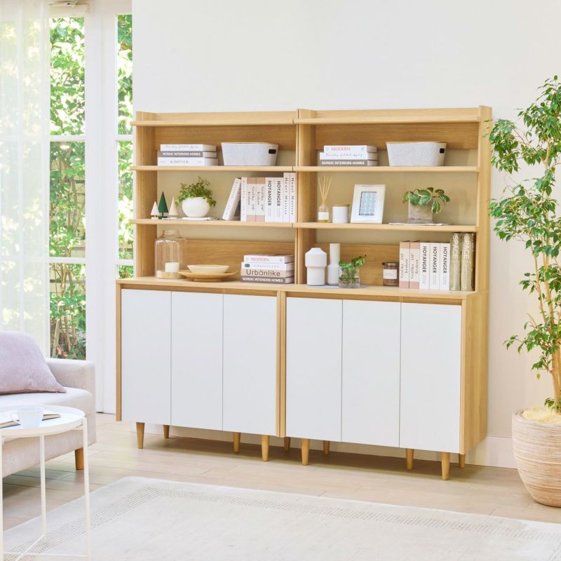 [ナチュラルオーク × ホワイト]木の風合いを感じられるナチュラルオークに、ホワイトを組み合わせることで明るく清潔感のある北欧インテリアに。