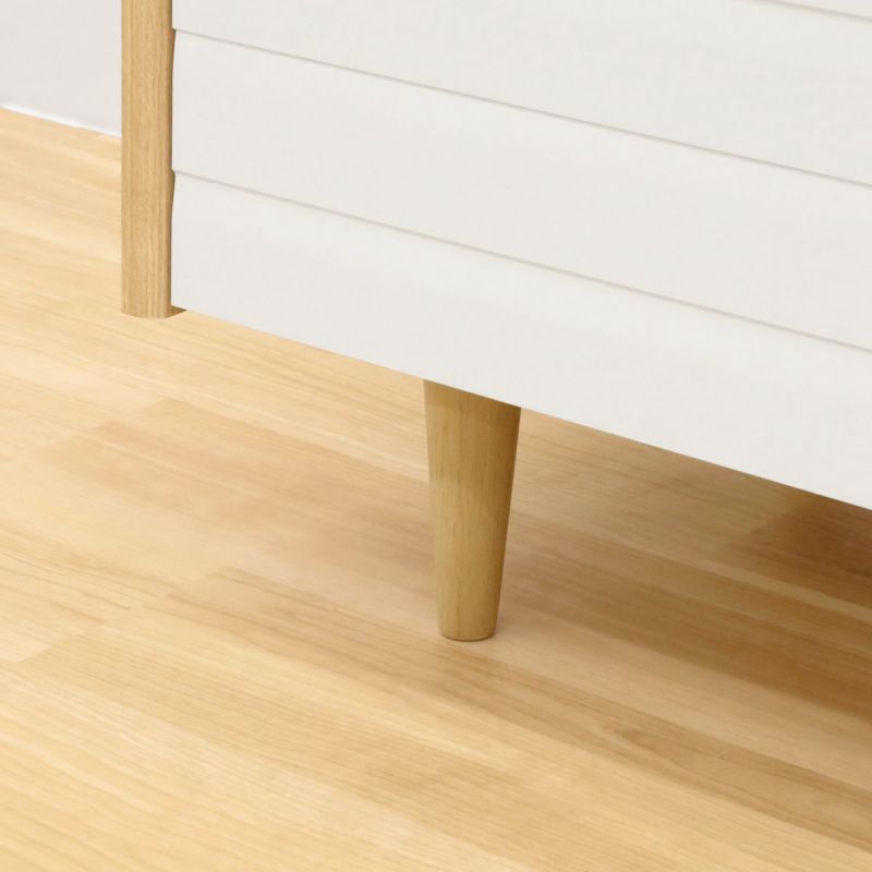 [天然木の脚]脚は木の優しさを感じられる天然木です。