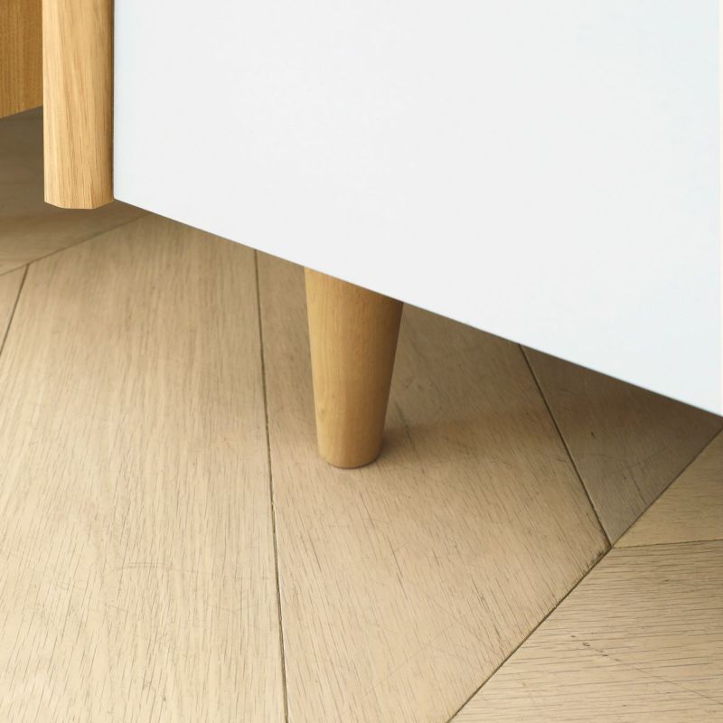 [天然木の脚]脚は木の優しさを感じられる天然木です。